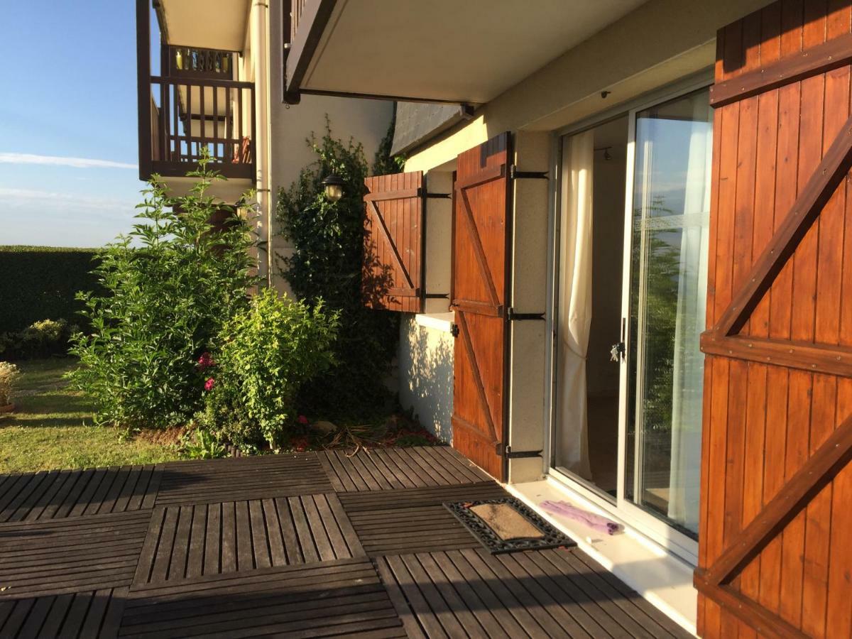 Grand Rez De Jardin-Terrasse Avec Vue Sur La Mer - 2 Chambres Blonville-sur-Mer Bagian luar foto